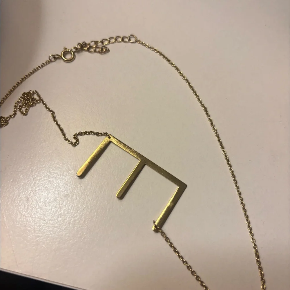 Anthropologie Gold Initial 'E' Necklace - Picture 5 of 7